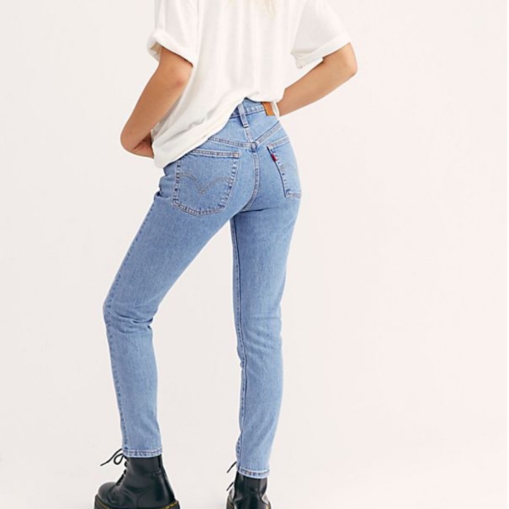 RESTOCKED Levi’s 501 high rise skinny in Del Norte - Picture 5 of 7